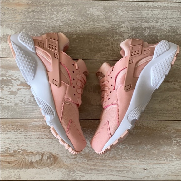 NWT Nike huarache run special edition - Picture 8 of 10